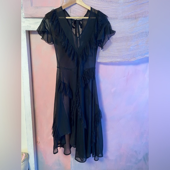 Elegant Black Sheer Dress - Picture 1 of 6